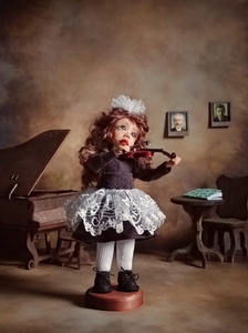 Авторская кукла Юная скрипачка